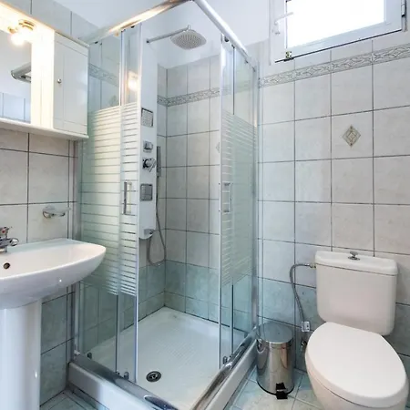 Irinis House * Komílion